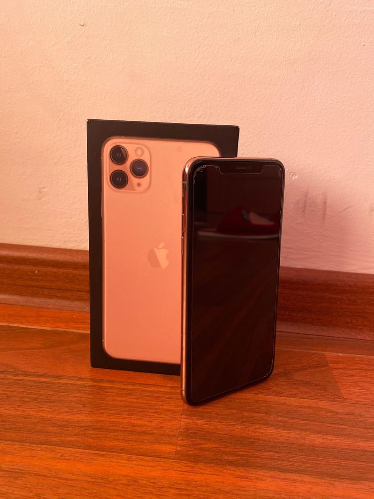 Vând IPhone 11 Pro Max !