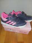 Adidas pentru fete