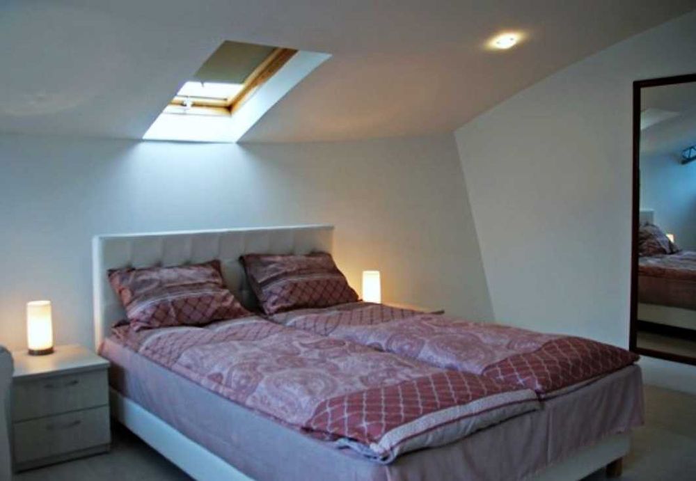 Дава се под наем Двустаен апартамент в Пловдив, Изгрев - 65 кв.м за 331.5 € - Снимка #1