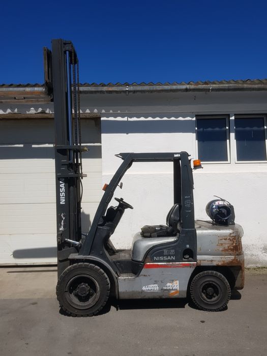 Stivuitor Nissan - Model UGL02A35 de 3.5 tone  - An 2006 - GPL