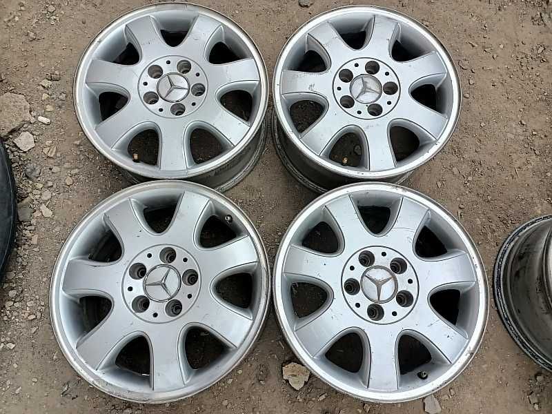 Продам оригинальные легкосплавные диски на автомашину Mercedes