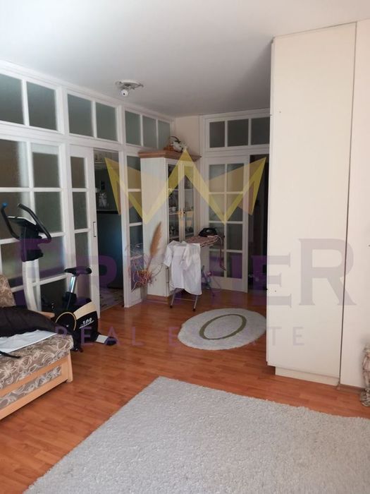 Продава се Тристаен апартамент в к.к. Св.Св. Константин и Елена - 100 кв.м за 2200 €/кв.м - Снимка #1