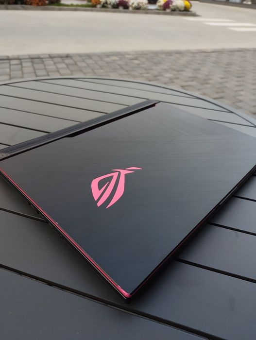 Laptop Gaming Asus Rog Editie Limitata (CyberPunk) i7-10875h RTX2070