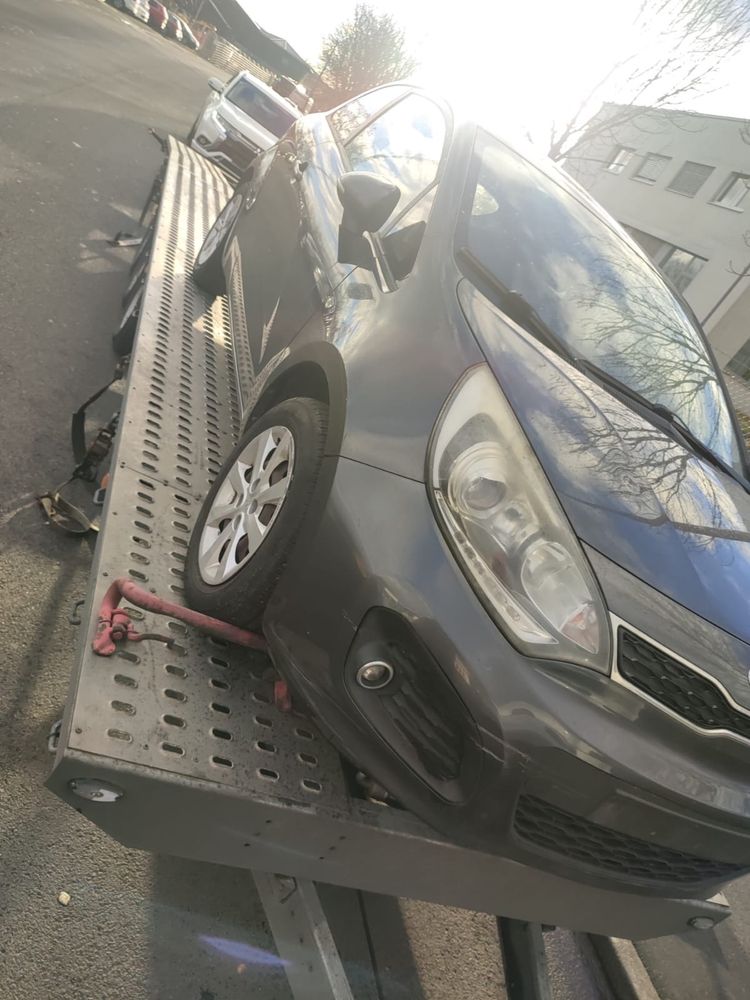 Dezmembrez kia rio 2012 coupe