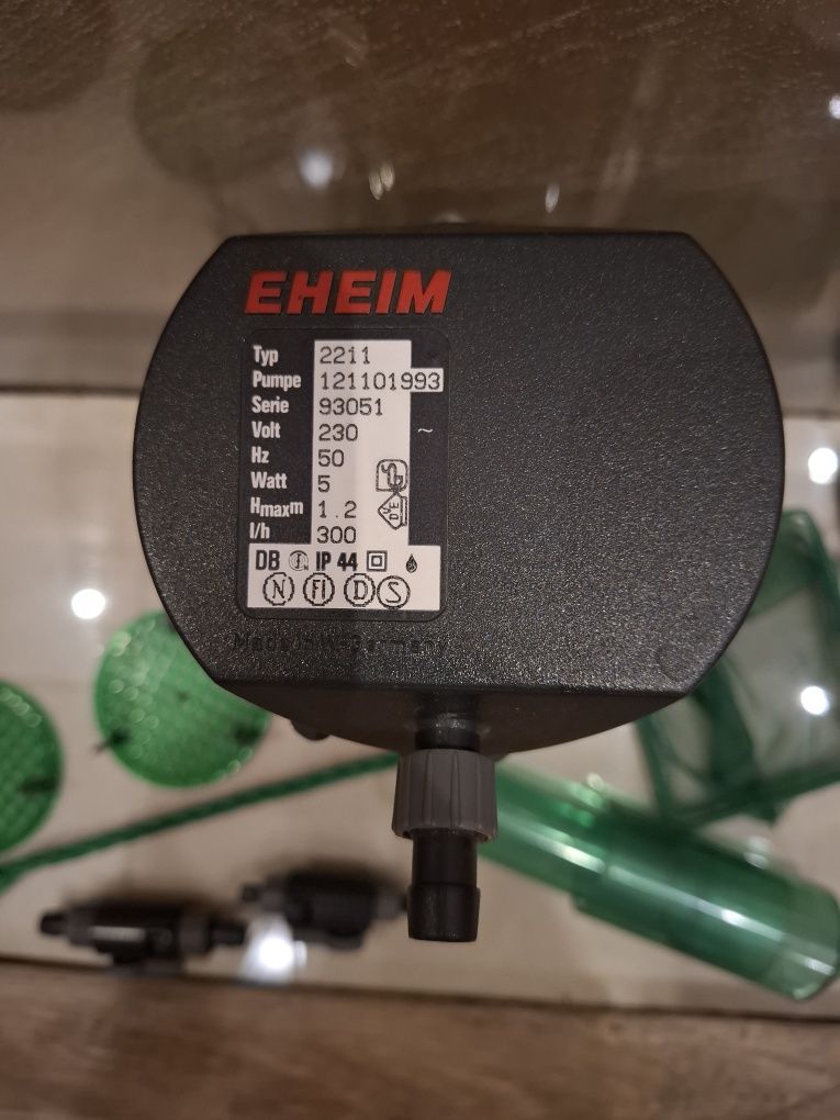 Аквариум 60л. с филтрираща система Eheim