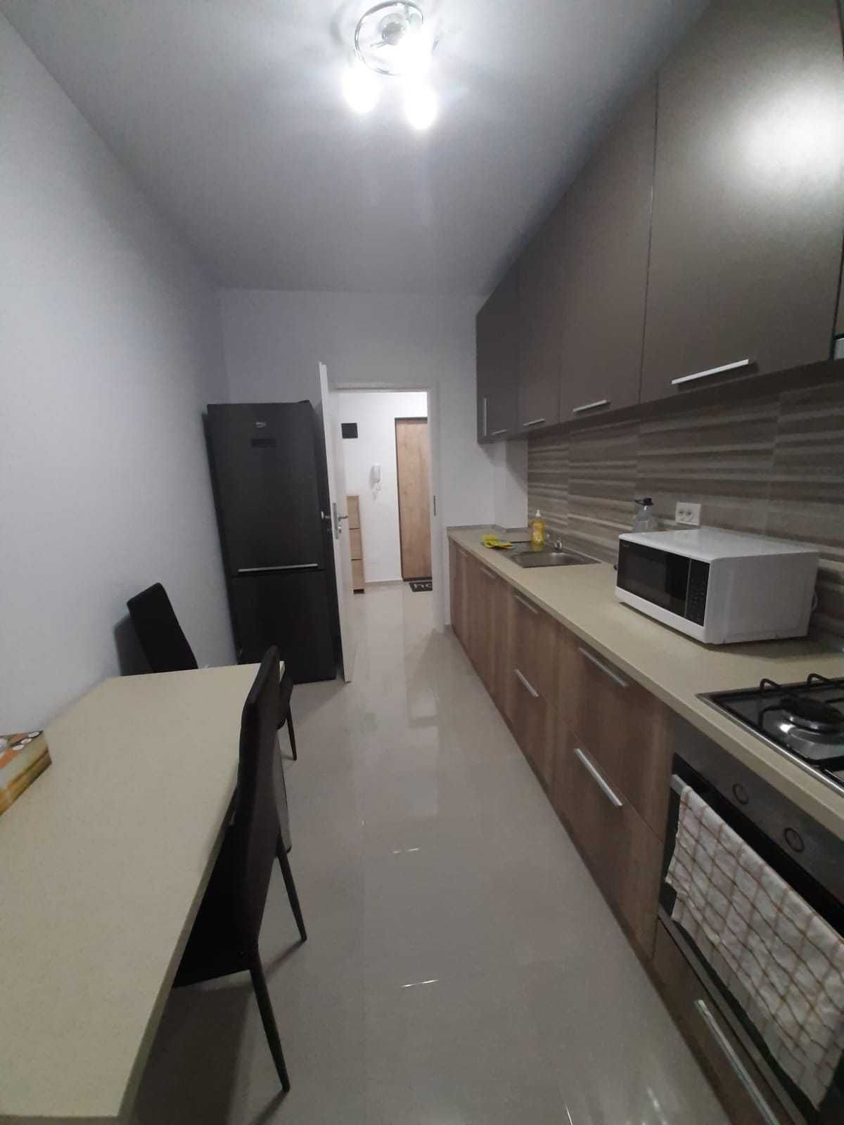 Inchiriez apartament 2 camere cu loc de parcare-metrou Valea Ialomitei