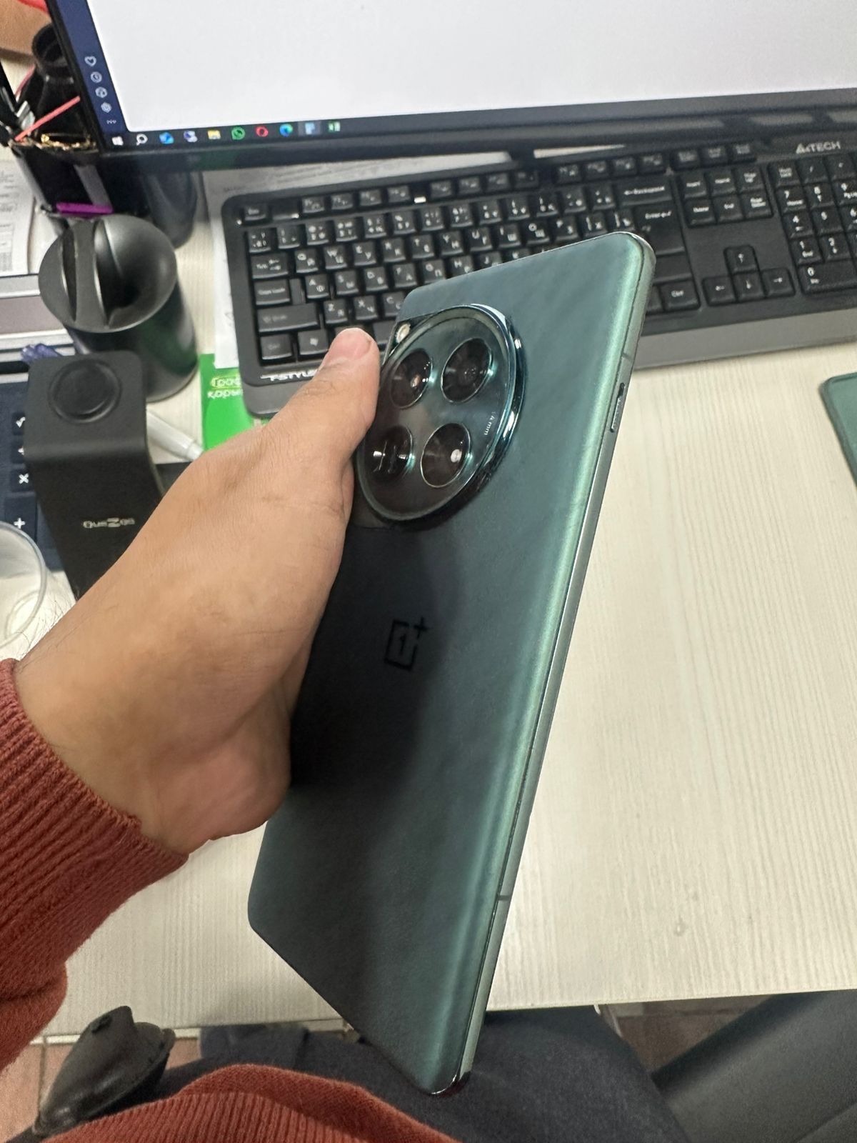OnePlus 12 512GB 5G в идеальном состоянии