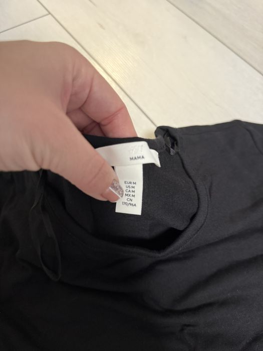 Блузи за кърмене и шал за кърмене HM