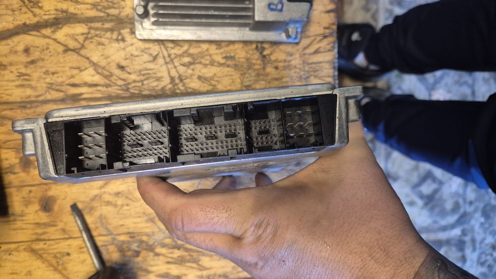 Оригинални бензинови  Компютри За БМВ Е46  99- 2005г