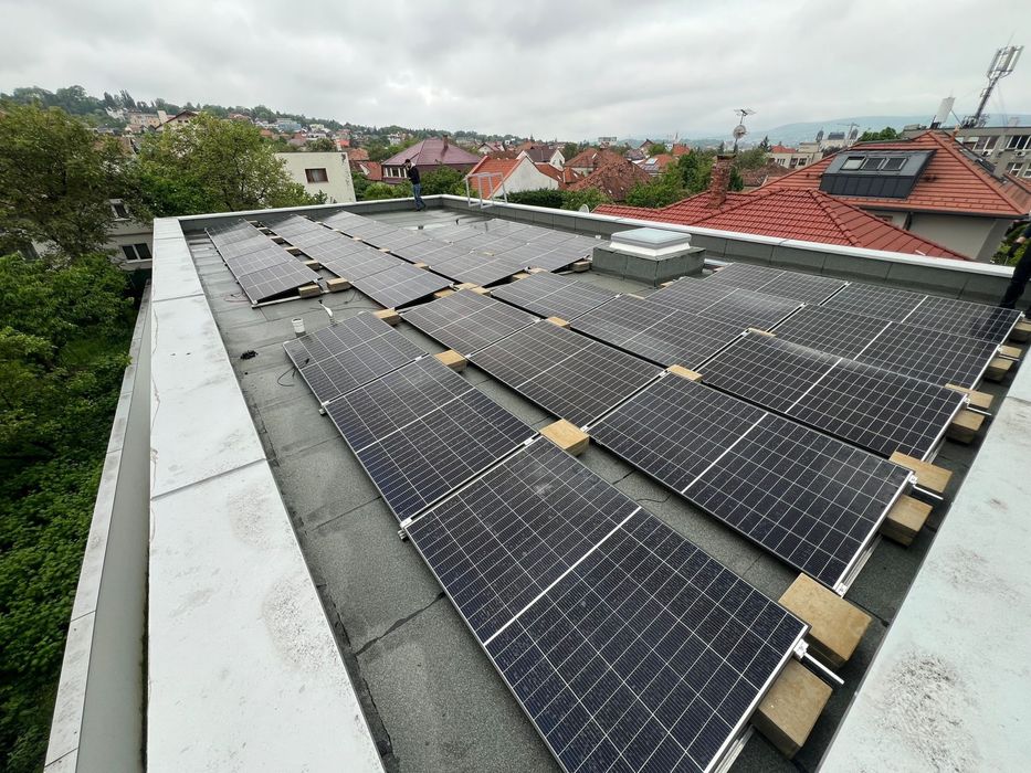 Electrician in construcții