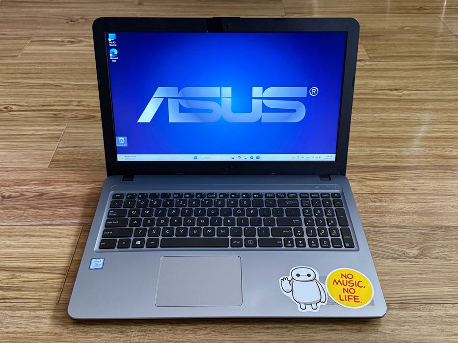15.6 Asus VivoBook`Core i5-8250U/8GB DDR4/256GB SSD/Full HD/Бат 4ч