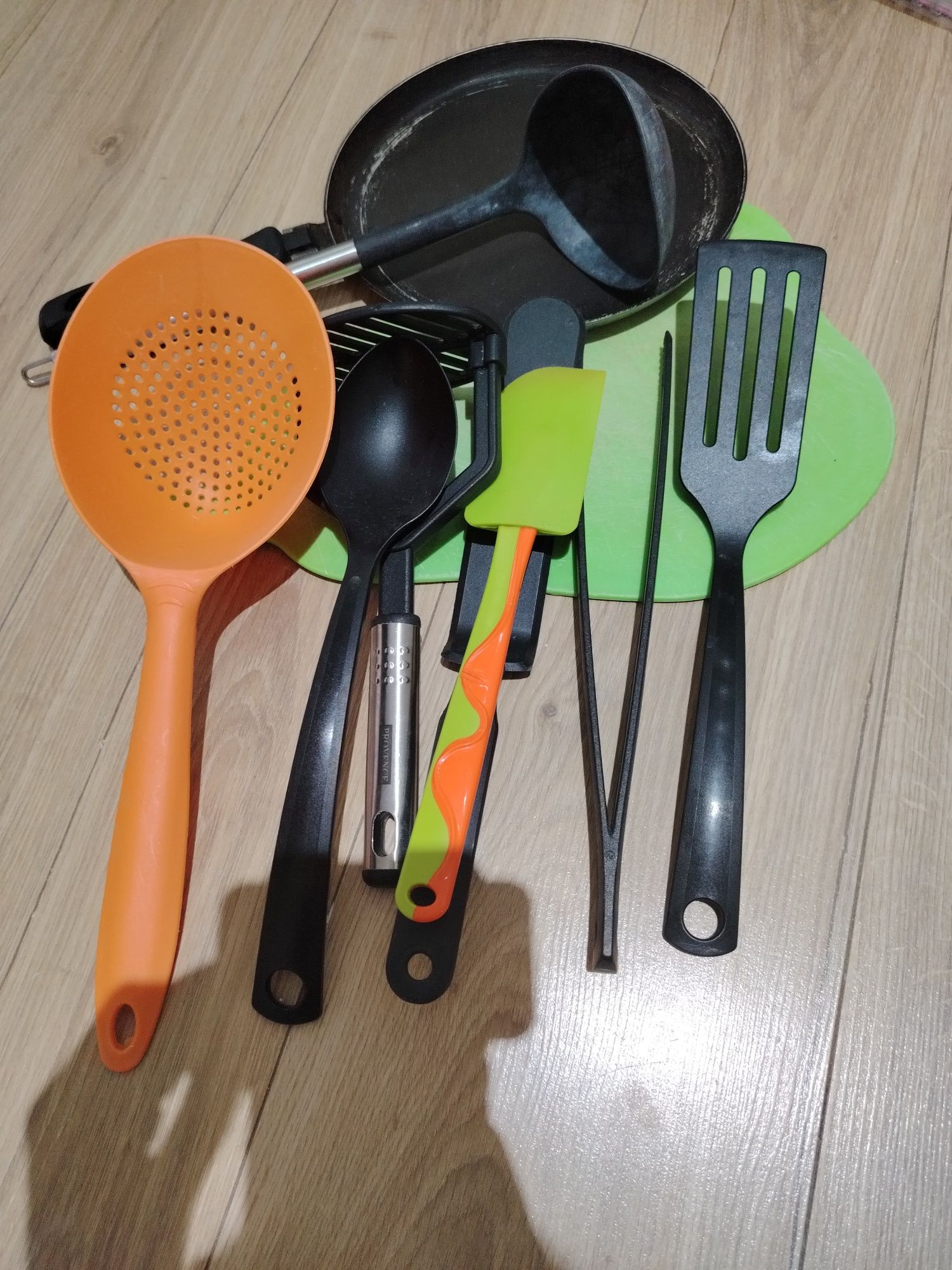 Продаем куханные поварешки, доски и т п