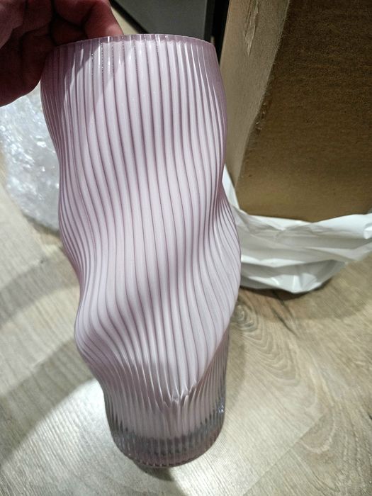 Продам новую вазу для цветов