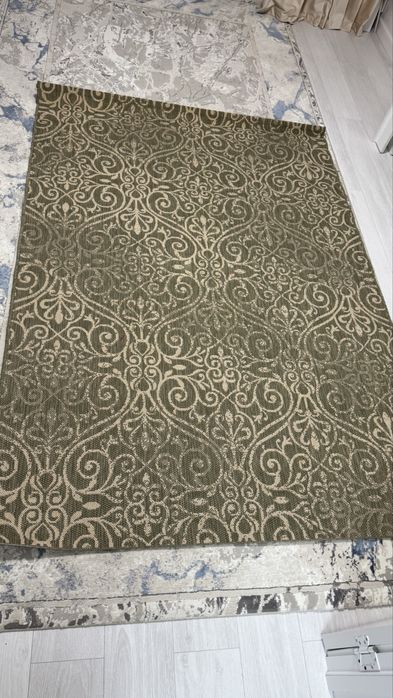 Продам ковер 230х160