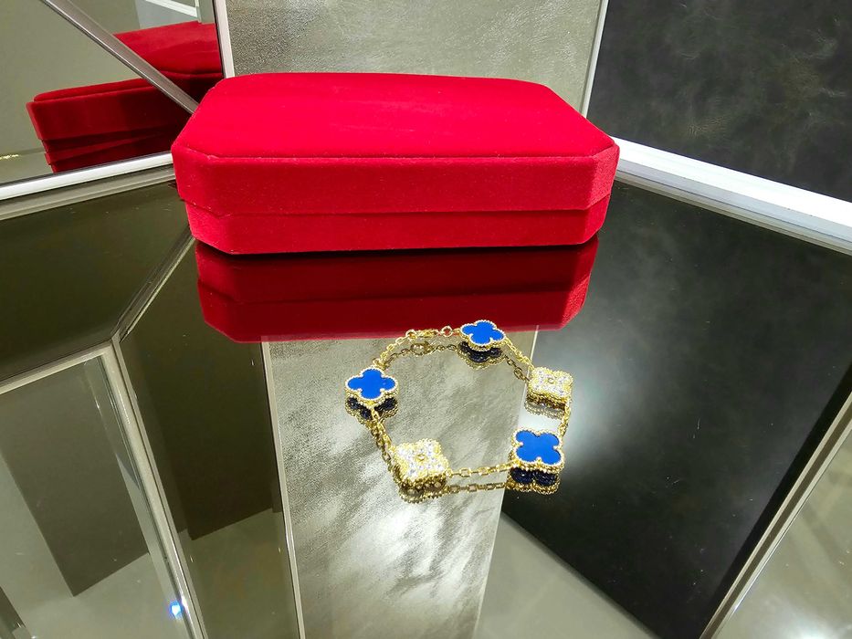 Van Cleef & Arpels VCA Blue Diamonds 5 Motifs Alhambra Дамска Гривна