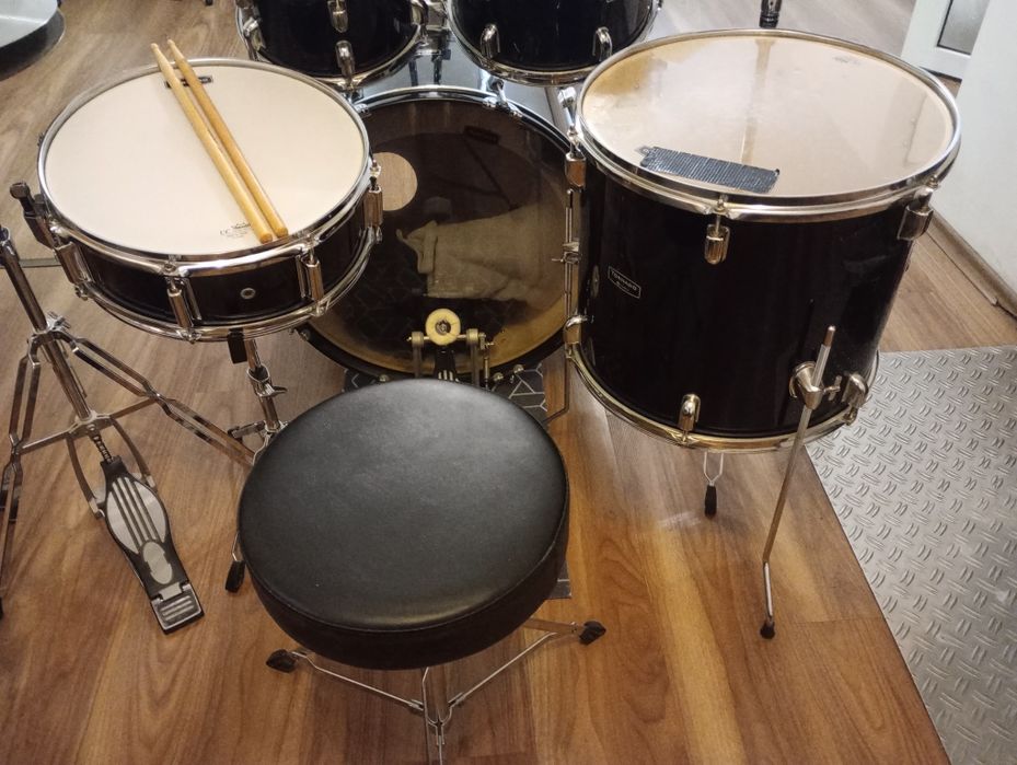 Продавам барабани Mapex Tornado