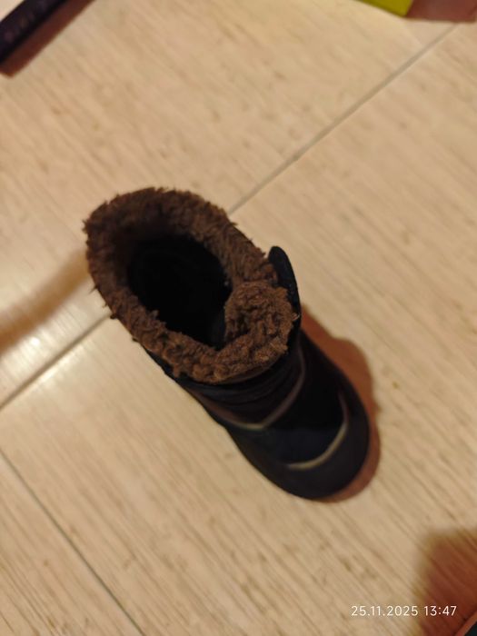 Боти за момче 25 номер