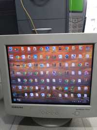 CRT Monitor Samsung 17"