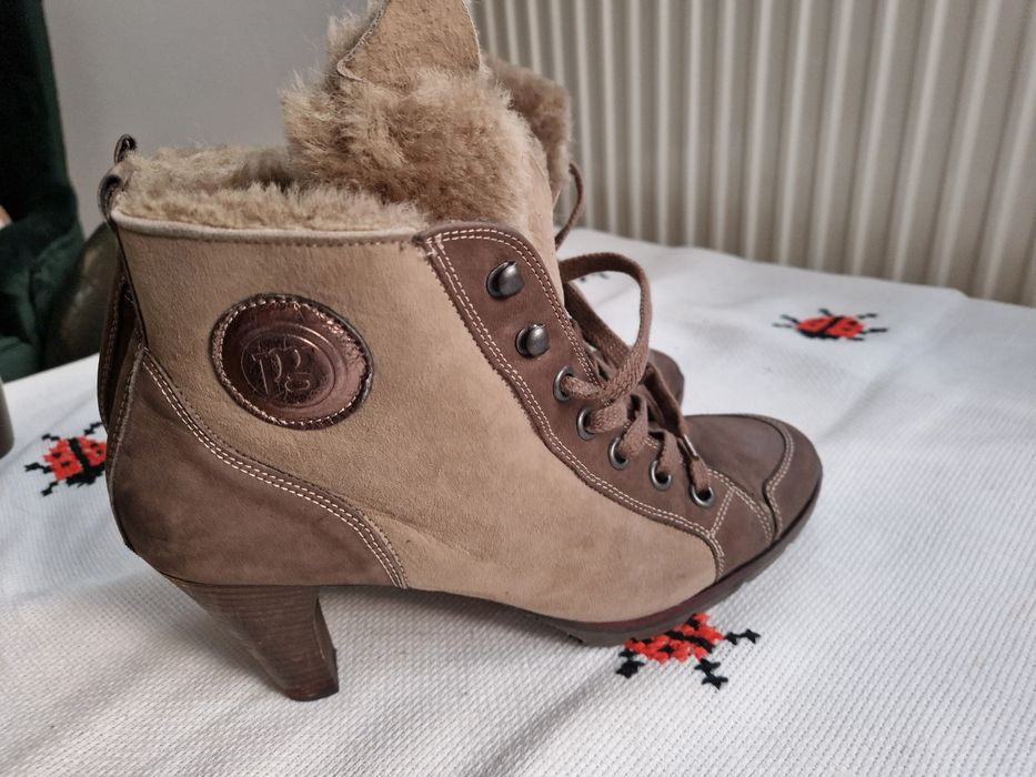 Botine imblanite cu toc Paul Green