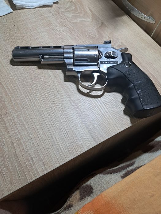 Pistol Dan Watson, putere 2 juli