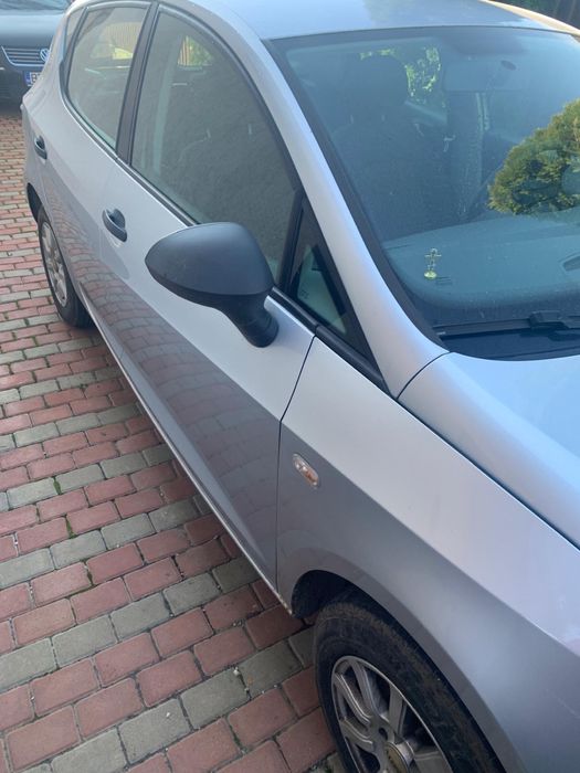 Vând Seat Ibiza!