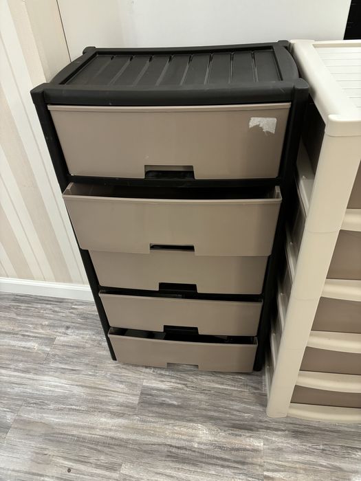 Продам пластиковый комод