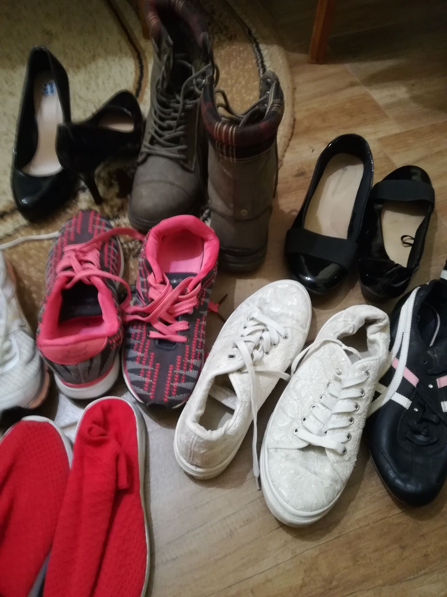 Обувки спортни и други