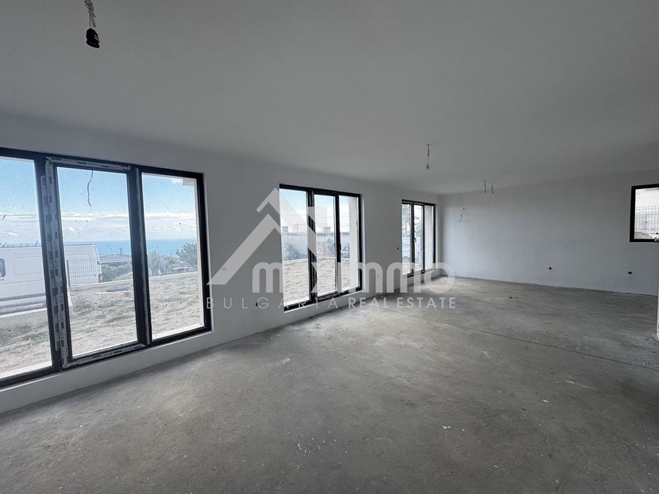 Къща в Варна-м-т Акчелар площ 180 цена 319900