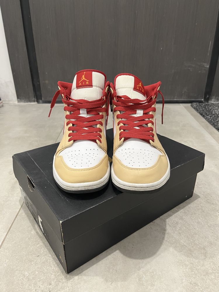 Обувки AIR Jordan 1 MID Beige Red