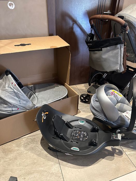 Cybex Priam KOI–пълен комплект 3в1(люлка.седалка.кошница.шаси и др.)