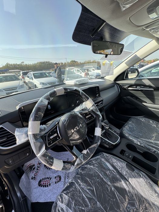 Kia Seltos 1 pozitsiya