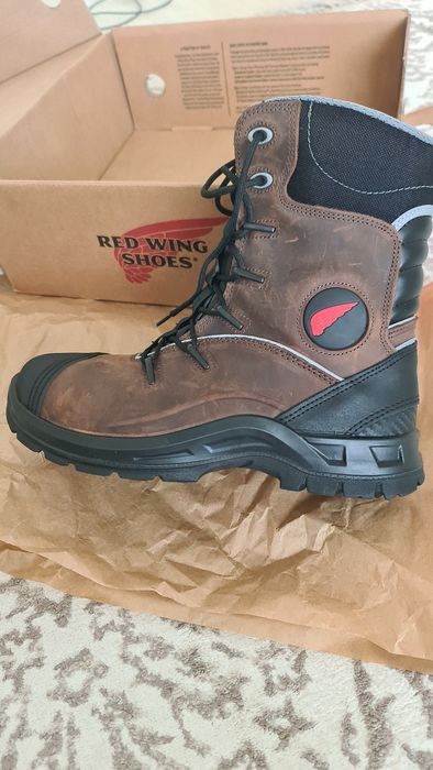 Продам обувь Red wing, высокие ботинки на шнурках. Оригинал