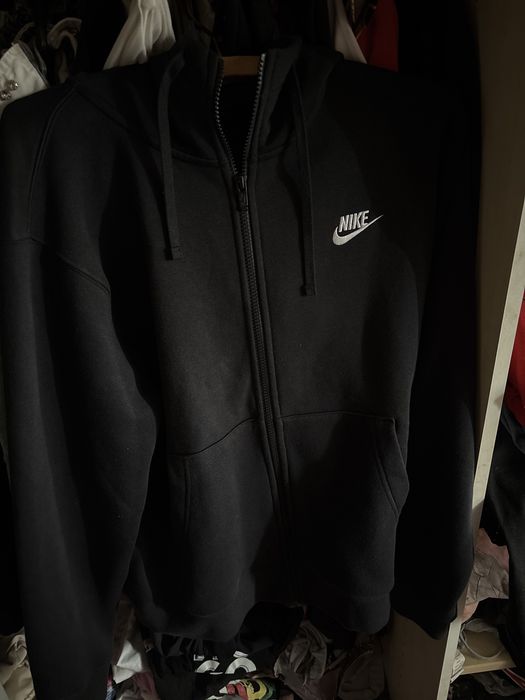 Суичер Nike нов!