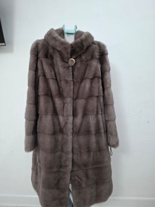 Продам норковую шубу 50р