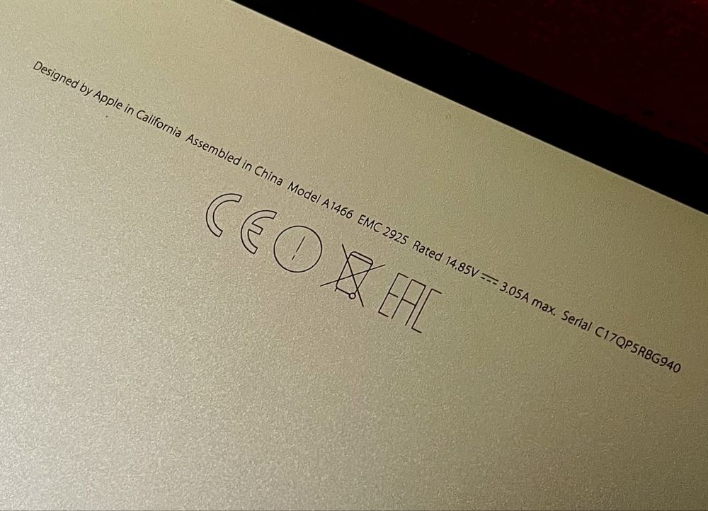 MacBook Air 13 model 1466- 2015 година
