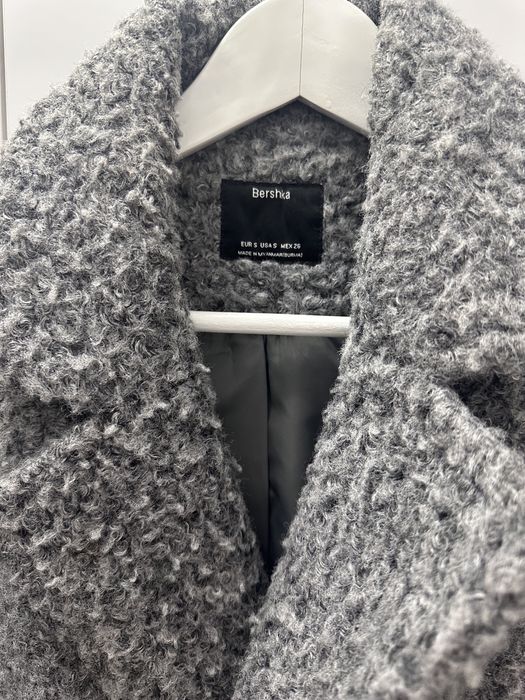 Palton de iarna gri Bershka