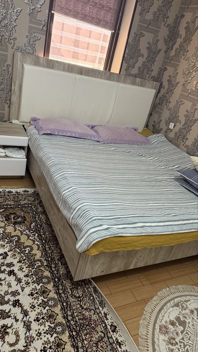 Кровать двуспальная 160*200 с матрасом