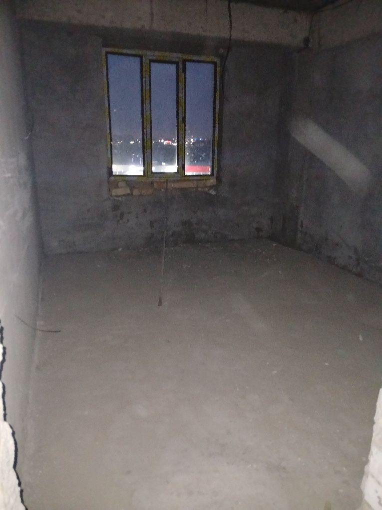 Kvartira sotiladi, 3/7/10, metro 2-bekat, star house, 82.41 m²