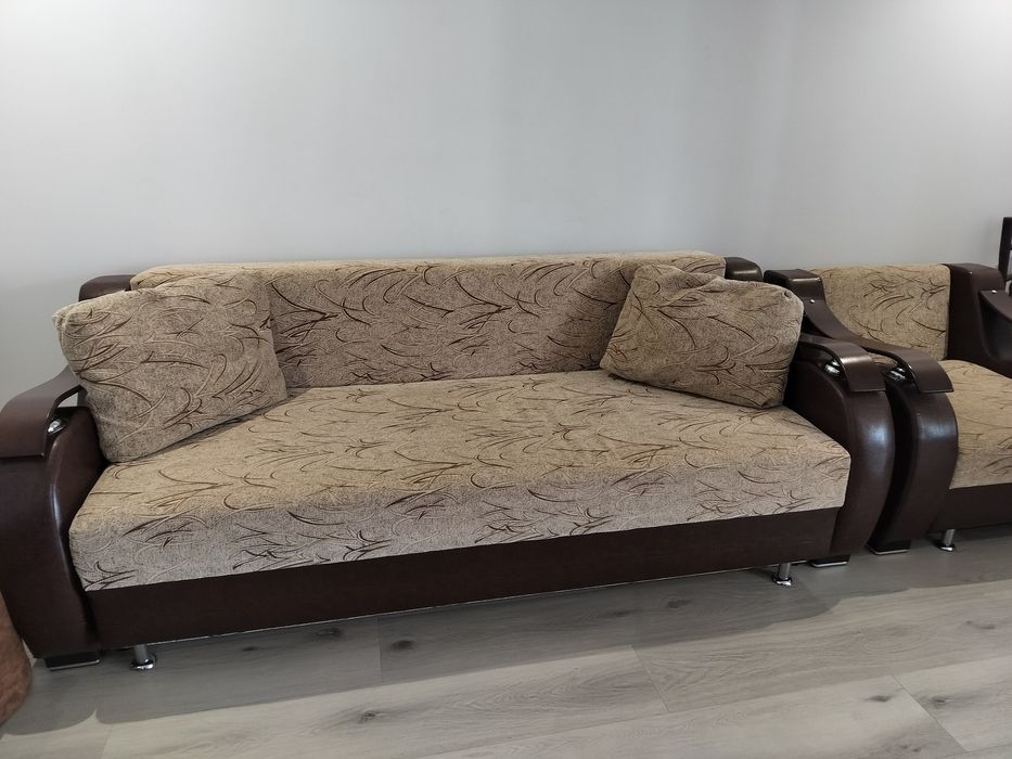 Vând canapea extensibilă+2 fotolii