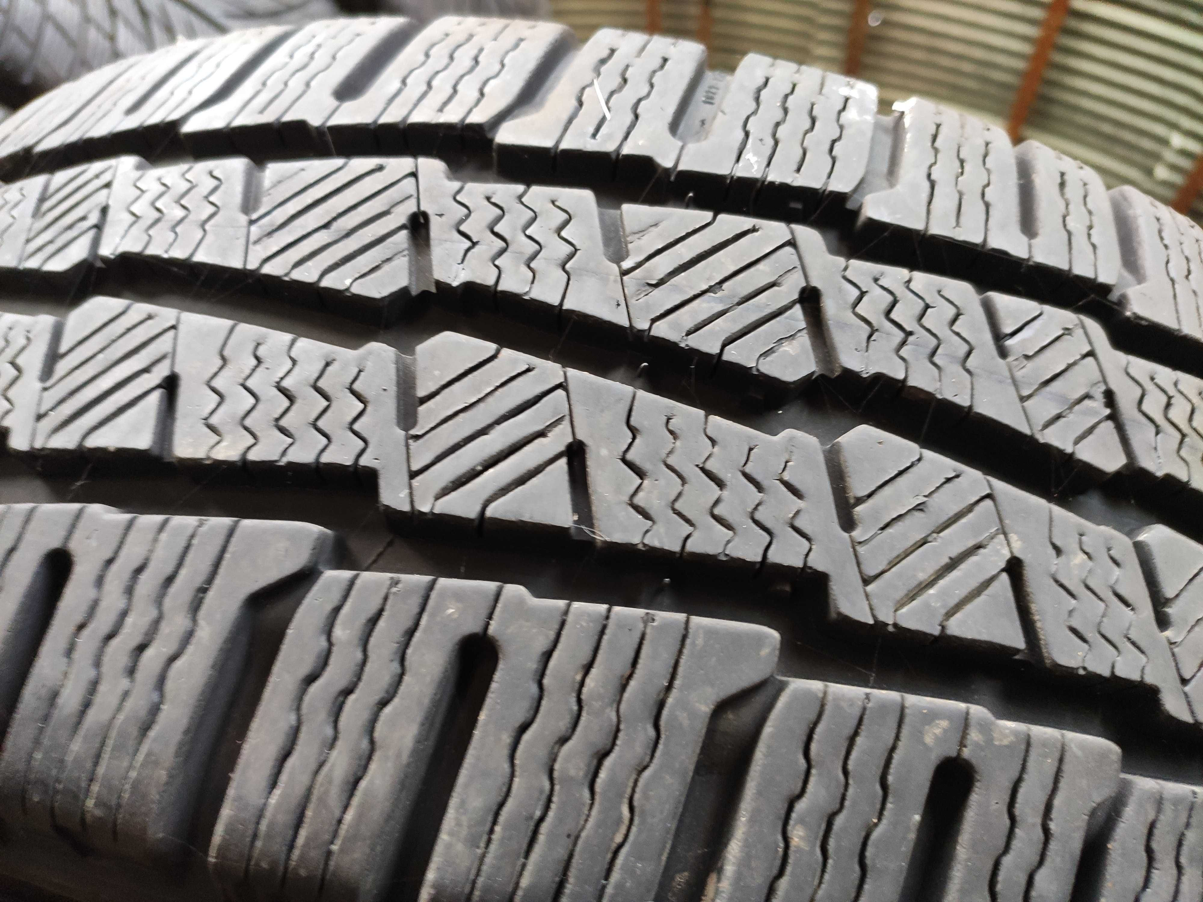 4бр Зимни гуми 215 60 17 С - Michelin