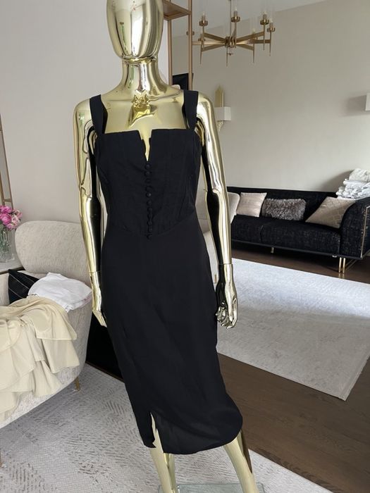 Стильные платья по 3000 тенге