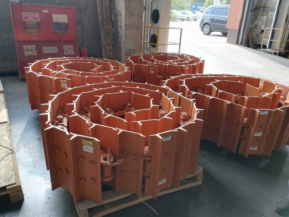 Гусеница в сборе с траками для бульдозера Shantui SD16,22,23,32-Алматы