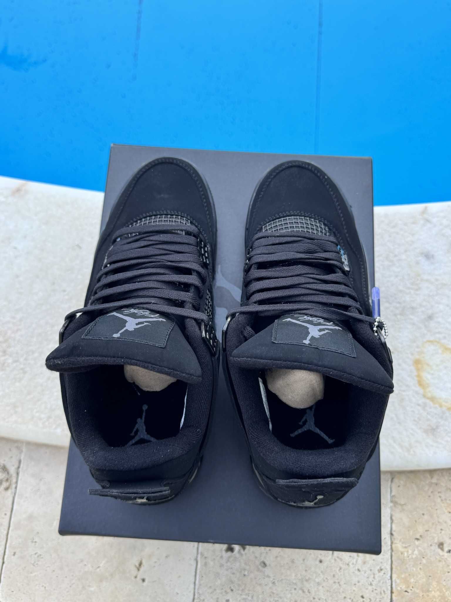 Jordan 4 Retro "Black Cat" Размер 42 + 44 EUR Мъжки Кецове + Кутия
