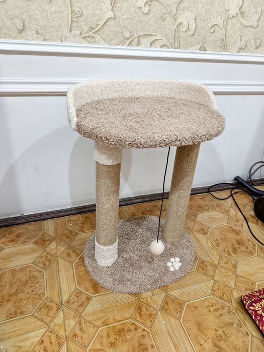 Когтеточка двойная с лежанкой. Когтеточки для кошек