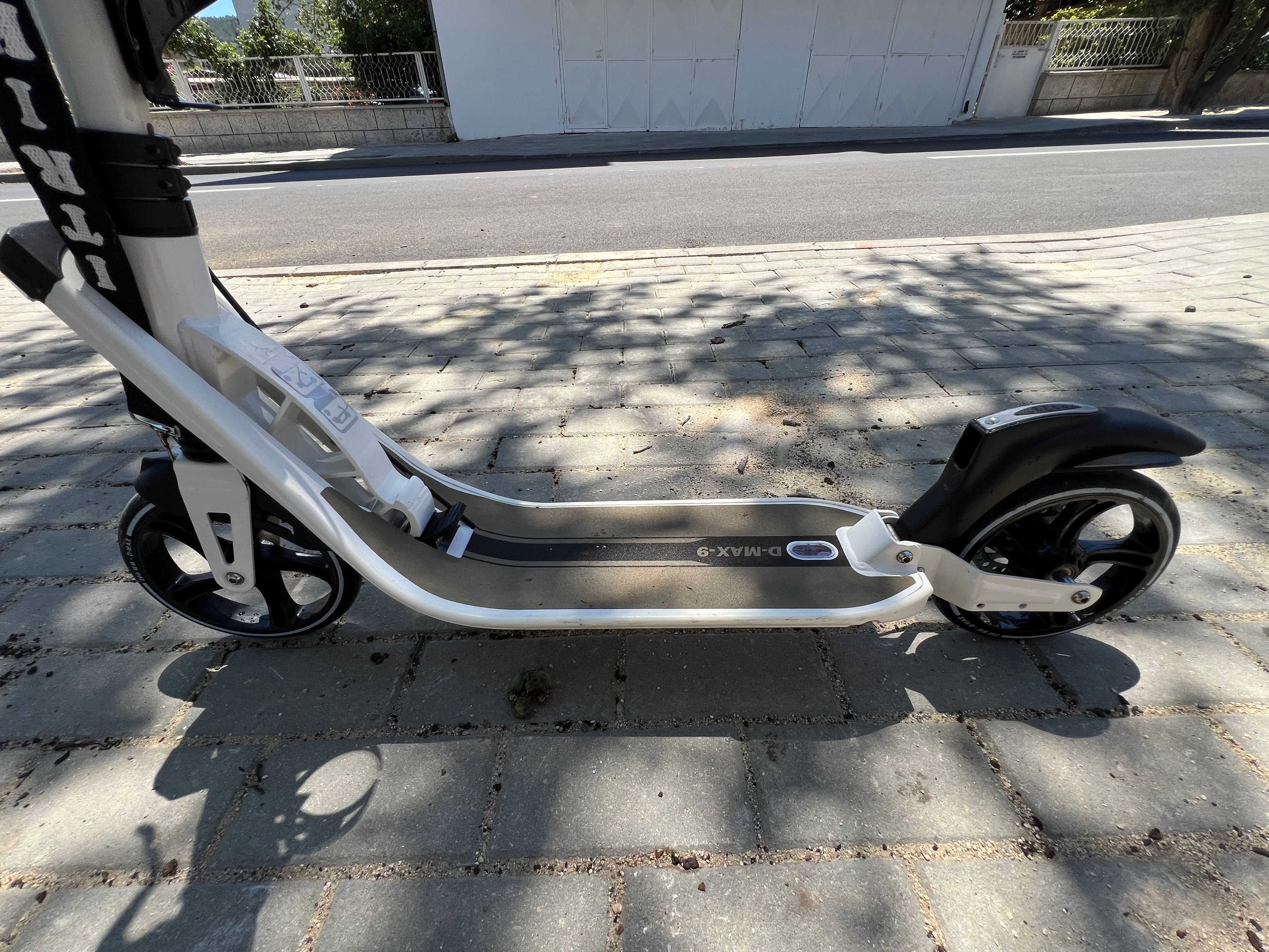 Тротинетка за деца D-max-9