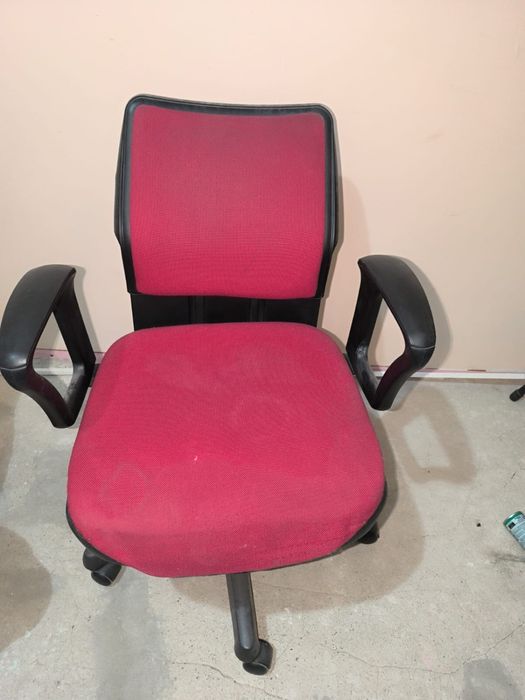 Продам стул офисный