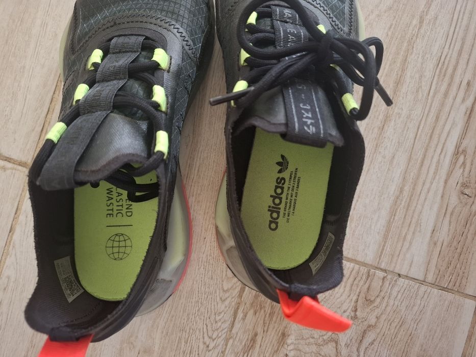 Vând Adidași Adidas