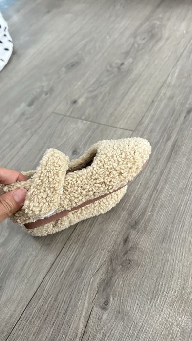 Детская обувь. Новый. Не подошел размер.