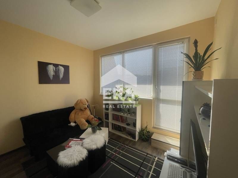 Двустаен маломерен апартамент в жк. Мидия Енос