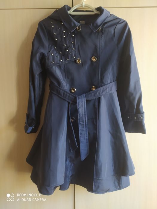 Плащ на девочку на 8-10  лет